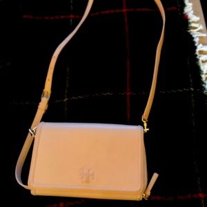 Tory Burch wallet purse. NWOT